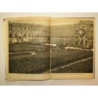 LAllemagne avec Hitler, lalmanach avec 4 volumes montrant les progrès dans le Troisième Reich. Espenlaub militaria